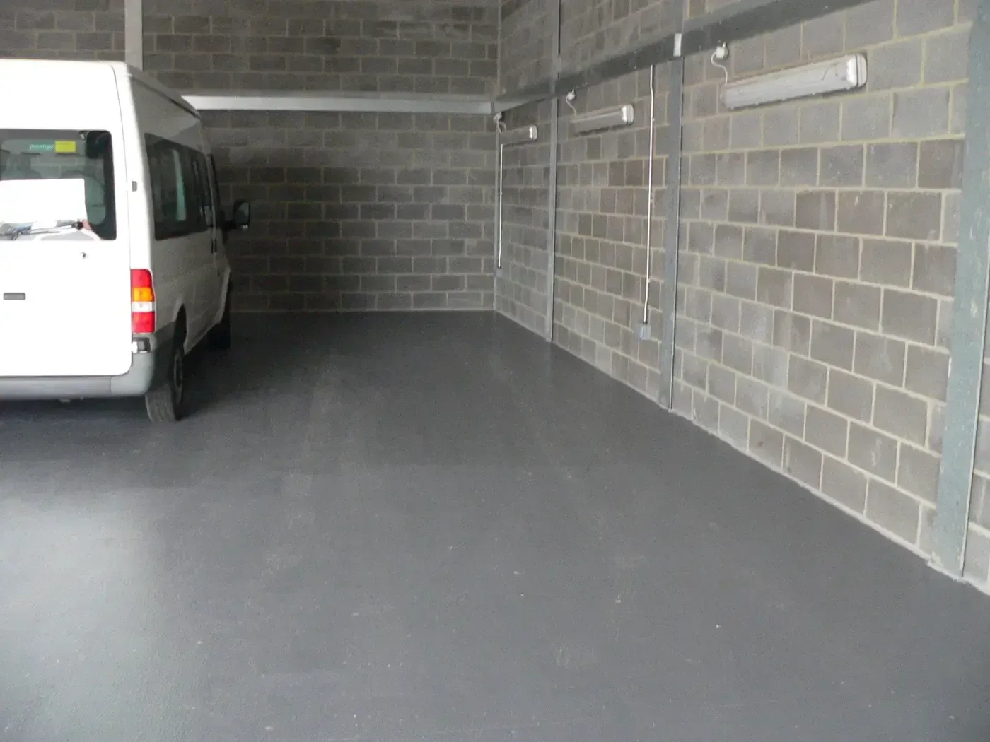 The epoxy floor in use in the vehicle store